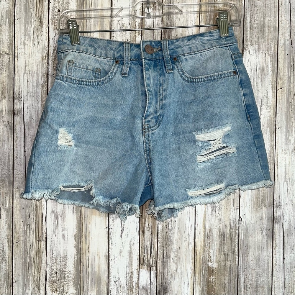 NWT YMI One Button High Rise Distressed Shorts - Picture 1 of 5
